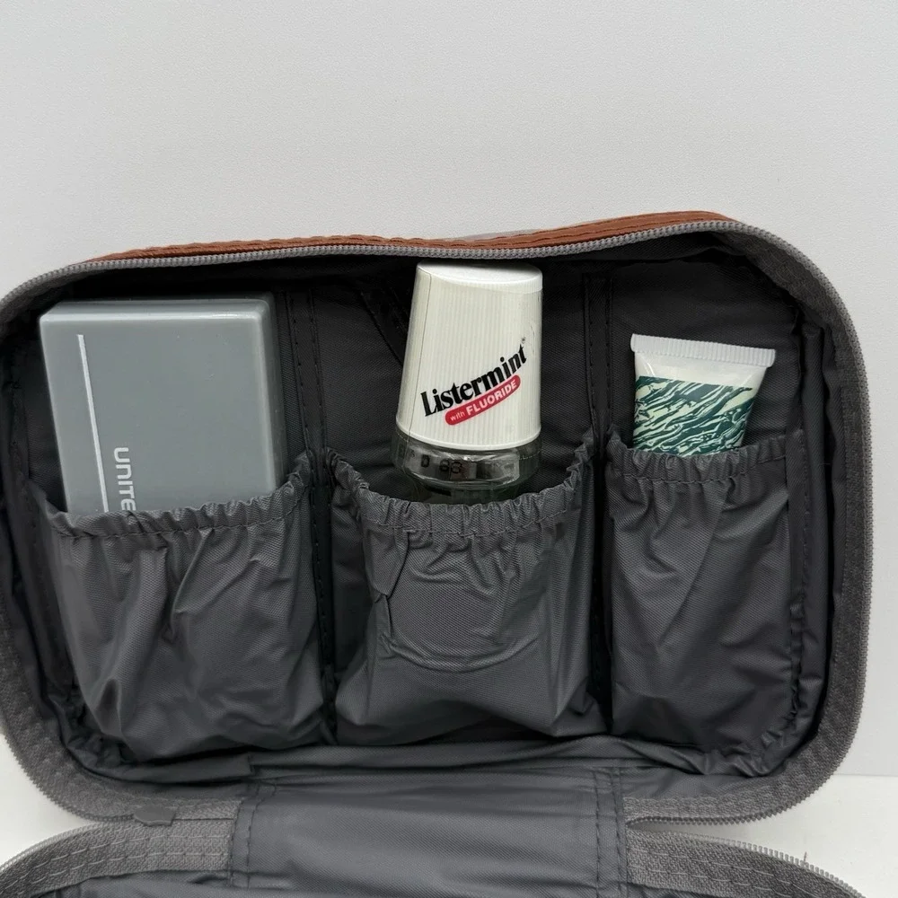 Vintage Brand New United Airlines Amenity Kit Travel Pouch First Class Gray READ